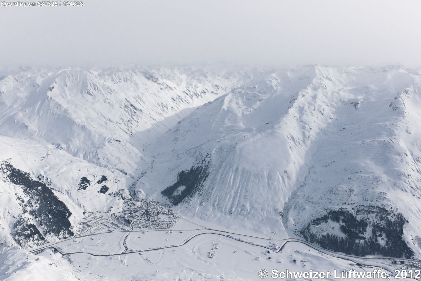 Andermatt mit Blick Richtung S zum Unteralp und Gemsstock